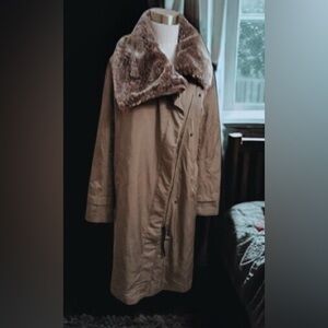 NWT Gorgeous Ann Taylor Taupe Trench Coat with Faux Fur Removable Collar Size XL